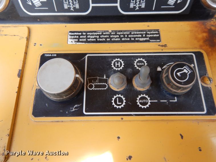 image for item HJ9722 1998 Vermeer T755 Commander  trencher