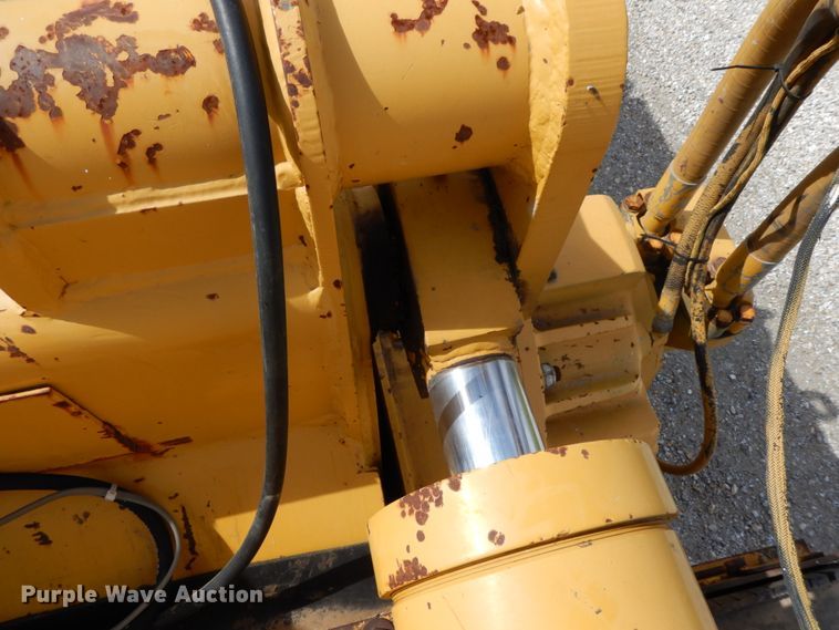 image for item HJ9722 1998 Vermeer T755 Commander  trencher