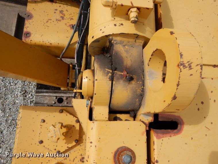 image for item HJ9722 1998 Vermeer T755 Commander  trencher