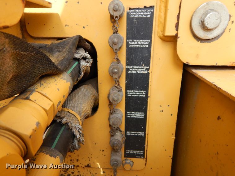 image for item HJ9722 1998 Vermeer T755 Commander  trencher