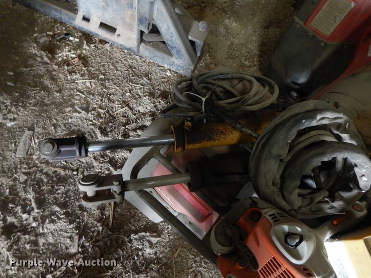 image for item HJ9722 1998 Vermeer T755 Commander  trencher