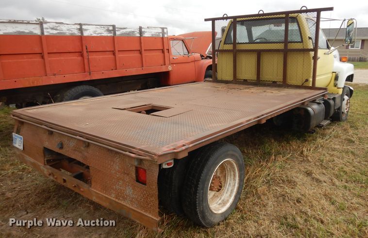 image for item HN9280 1992 GMC TopKick C5500  flatbed truck