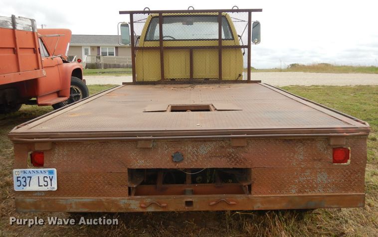 image for item HN9280 1992 GMC TopKick C5500  flatbed truck