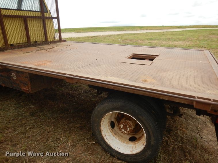 image for item HN9280 1992 GMC TopKick C5500  flatbed truck