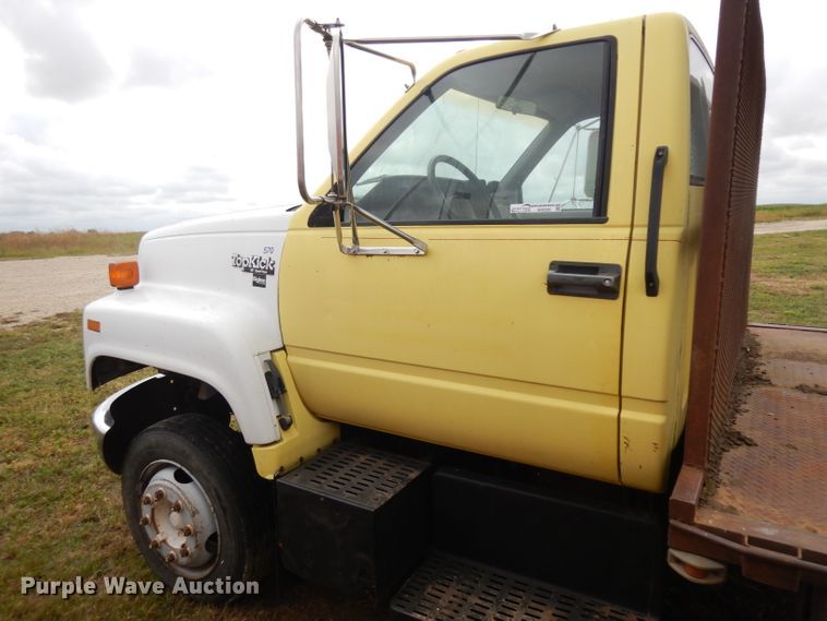 image for item HN9280 1992 GMC TopKick C5500  flatbed truck