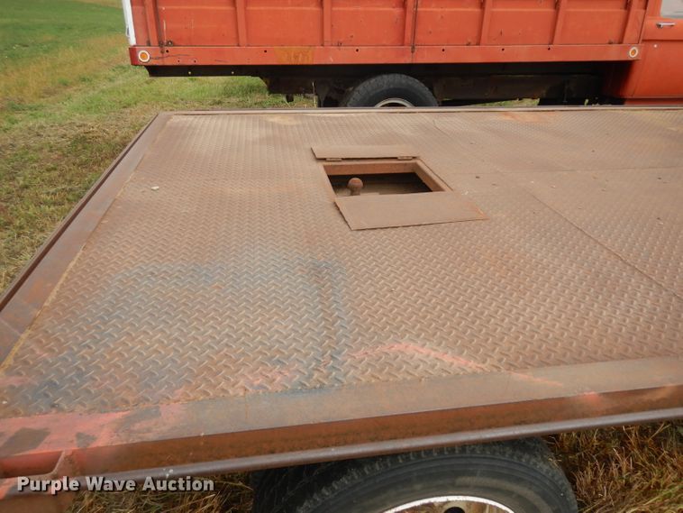 image for item HN9280 1992 GMC TopKick C5500  flatbed truck