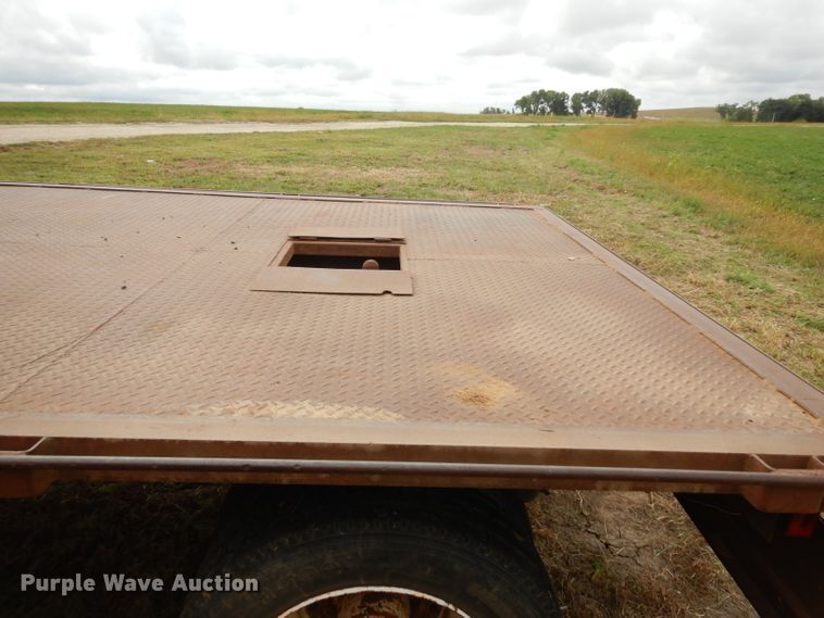 image for item HN9280 1992 GMC TopKick C5500  flatbed truck