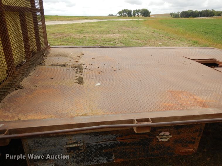 image for item HN9280 1992 GMC TopKick C5500  flatbed truck