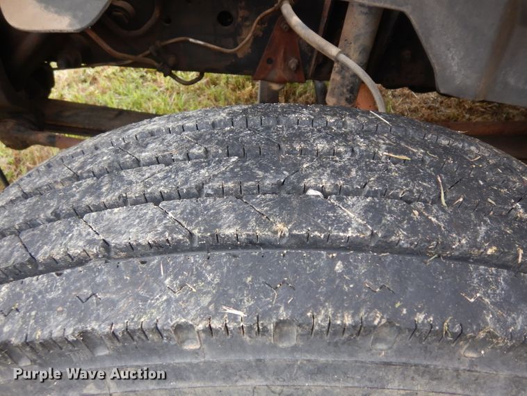 image for item HN9280 1992 GMC TopKick C5500  flatbed truck