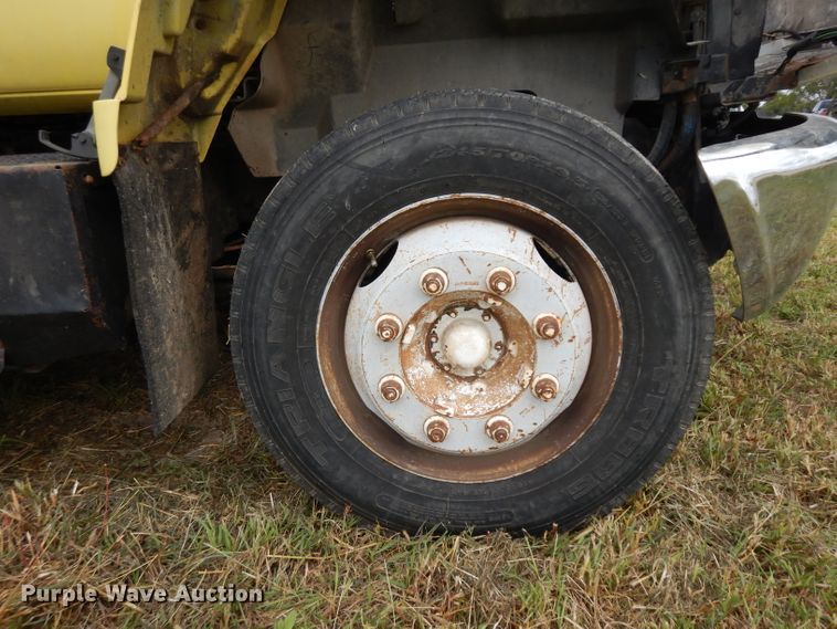 image for item HN9280 1992 GMC TopKick C5500  flatbed truck