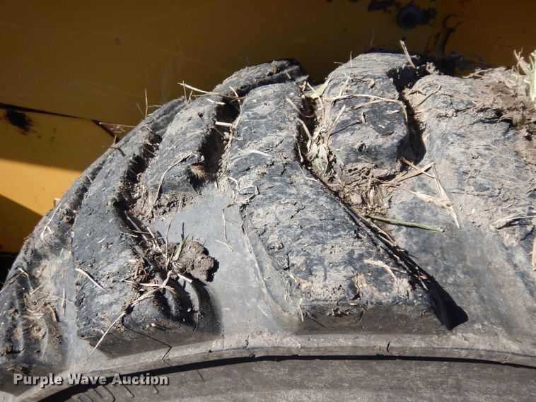 image for item HN9304 John Deere 8875  skid steer loader