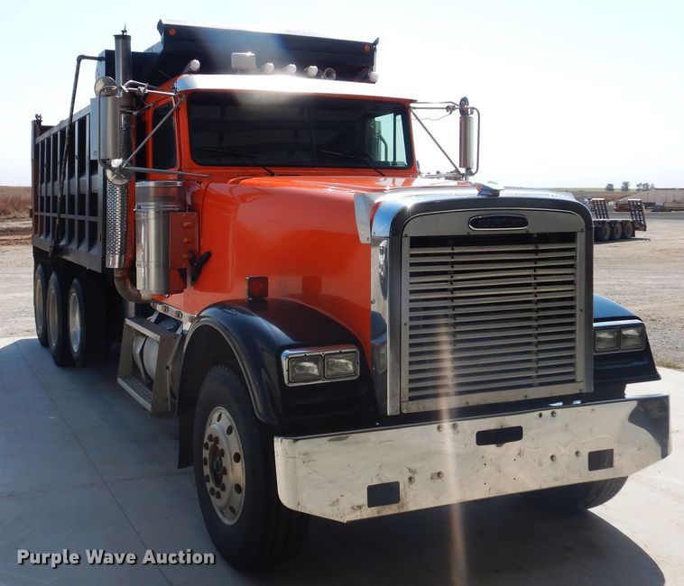 image for item HO9173 1997 Freightliner FLD  dump truck