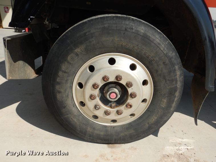 image for item HO9173 1997 Freightliner FLD  dump truck