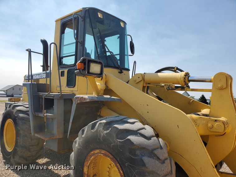 image for item HO9659 1996 Komatsu WA320-3L  wheel loader