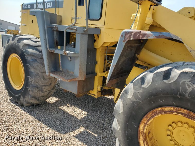 image for item HO9659 1996 Komatsu WA320-3L  wheel loader