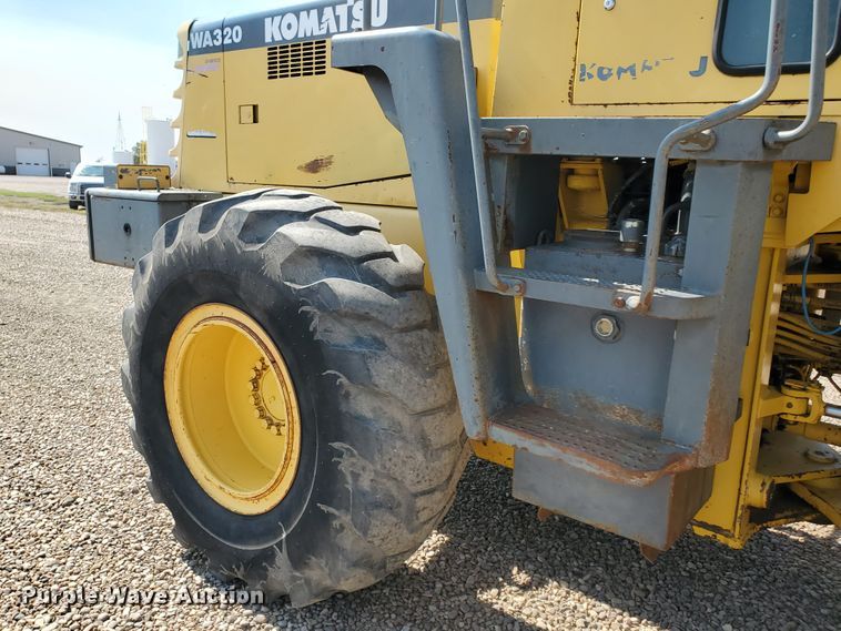 image for item HO9659 1996 Komatsu WA320-3L  wheel loader