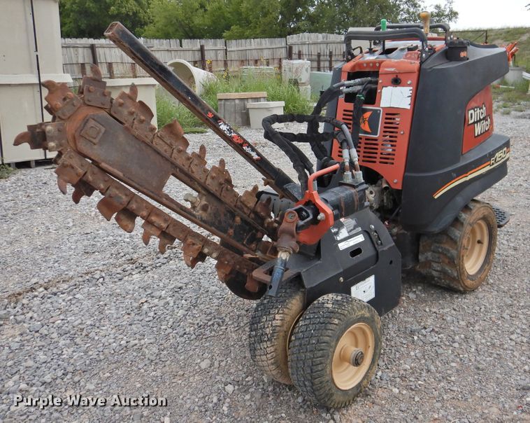 image for item HO9919 2008 Ditch Witch R150  trencher