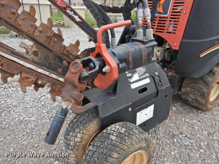 image for item HO9919 2008 Ditch Witch R150  trencher