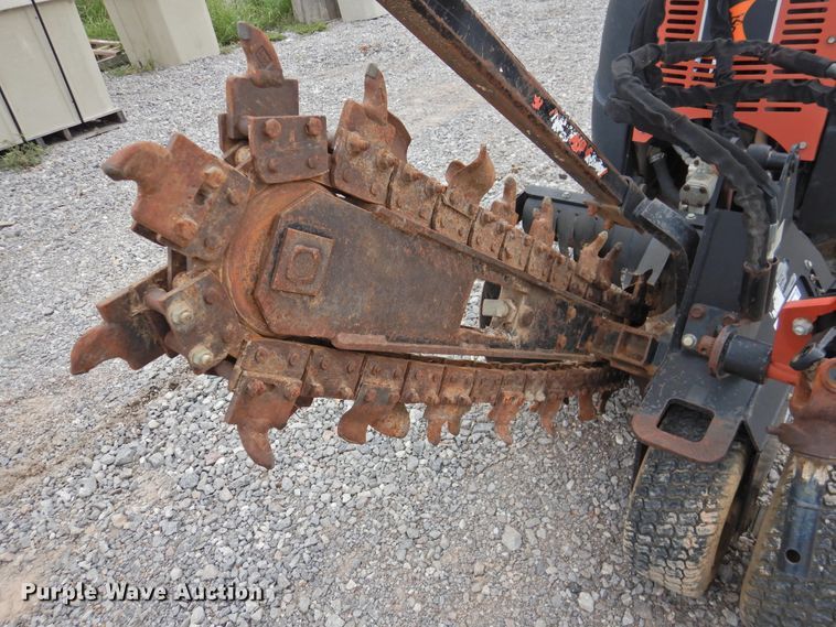 image for item HO9919 2008 Ditch Witch R150  trencher