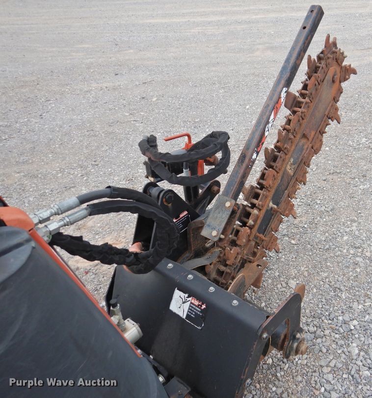 image for item HO9919 2008 Ditch Witch R150  trencher