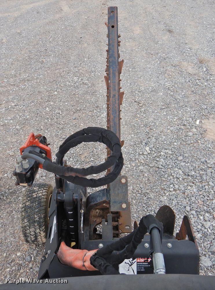 image for item HO9919 2008 Ditch Witch R150  trencher