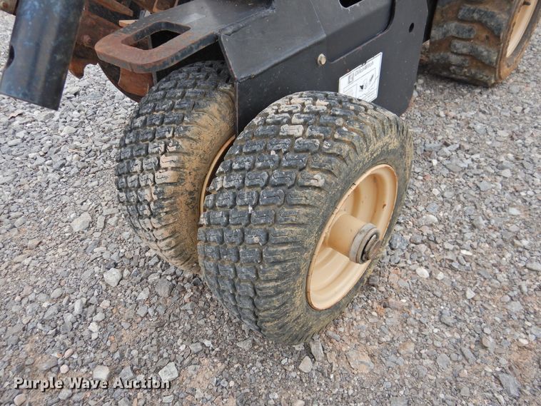 image for item HO9919 2008 Ditch Witch R150  trencher