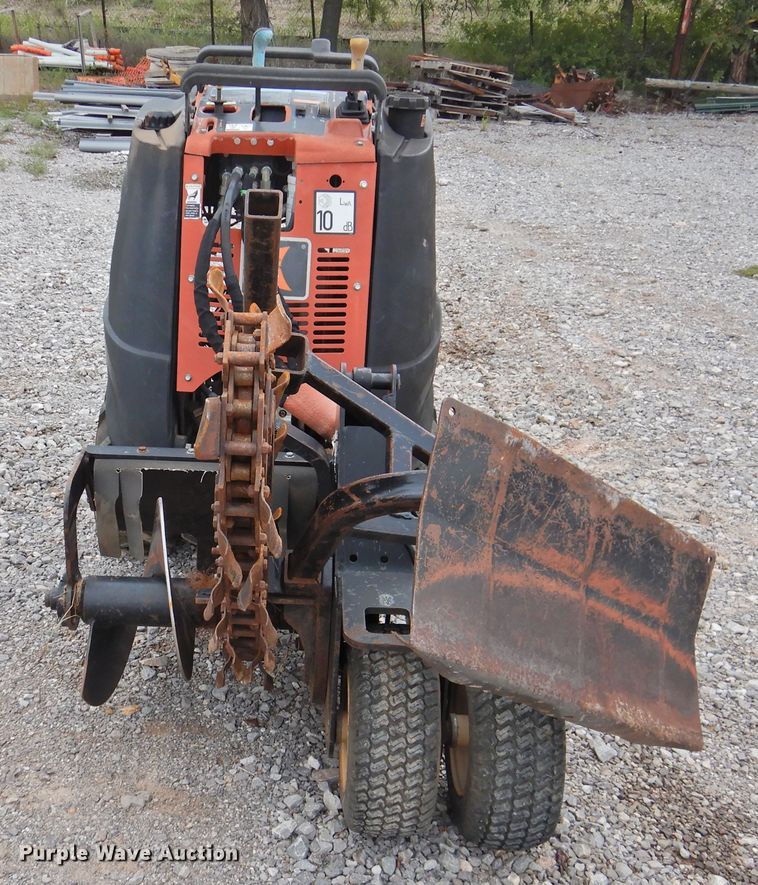 image for item HO9920 2008 Ditch Witch R150  trencher