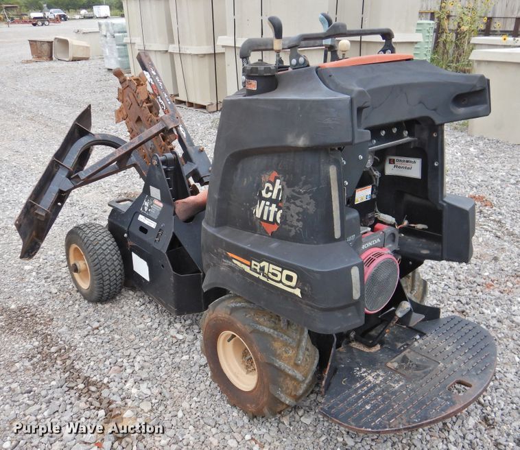 image for item HO9920 2008 Ditch Witch R150  trencher