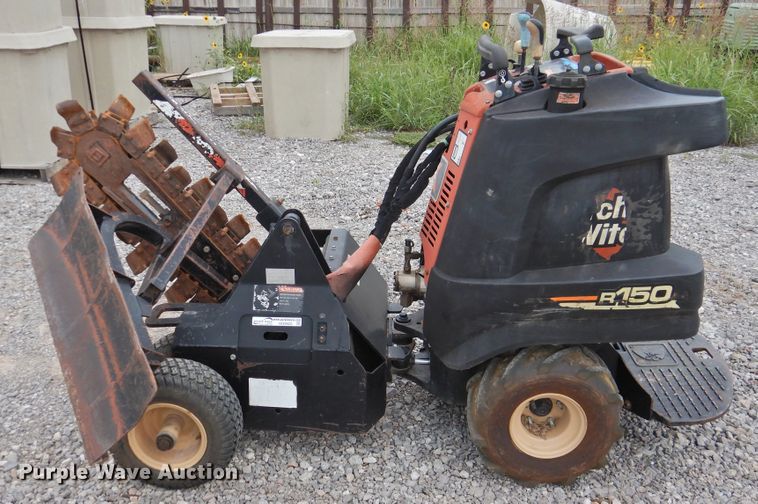 image for item HO9920 2008 Ditch Witch R150  trencher