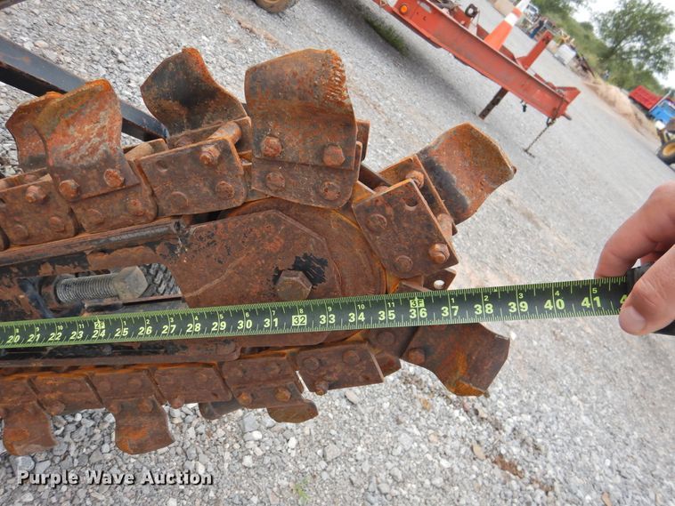 image for item HO9920 2008 Ditch Witch R150  trencher