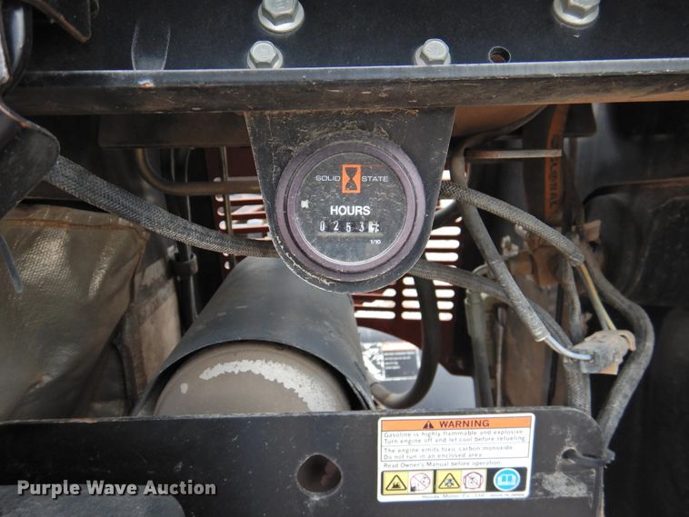 image for item HO9920 2008 Ditch Witch R150  trencher