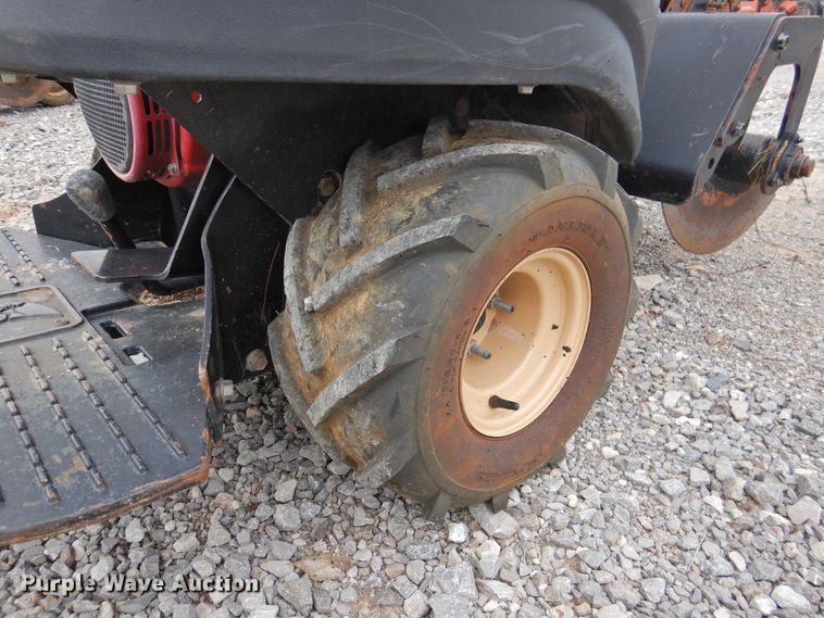 image for item HO9920 2008 Ditch Witch R150  trencher