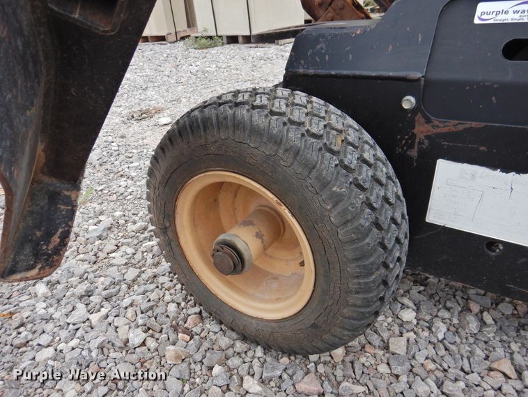 image for item HO9920 2008 Ditch Witch R150  trencher