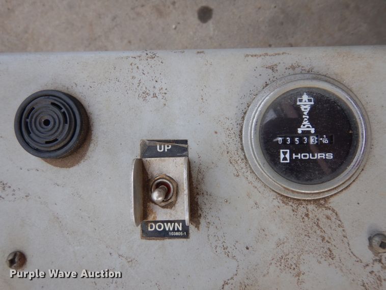 image for item HV9799 1999 Skyjack 4626  scissor lift