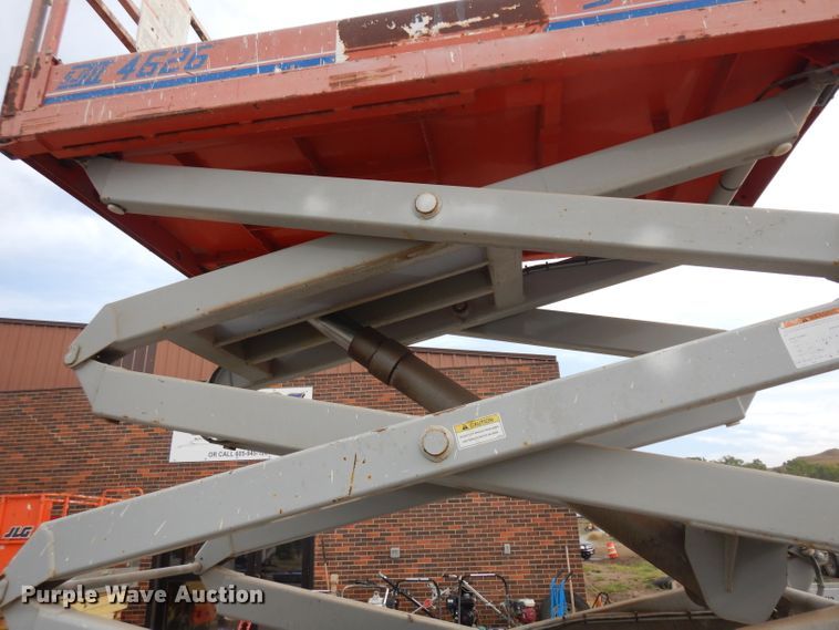 image for item HV9799 1999 Skyjack 4626  scissor lift