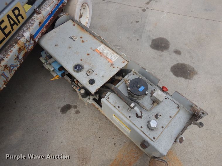 image for item HV9800 2000 Skyjack 4626  scissor lift