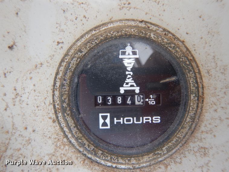 image for item HV9800 2000 Skyjack 4626  scissor lift