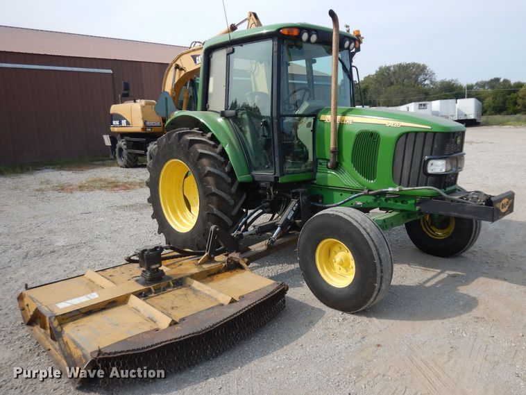 image for item HV9995 2002 John Deere 6420  tractor