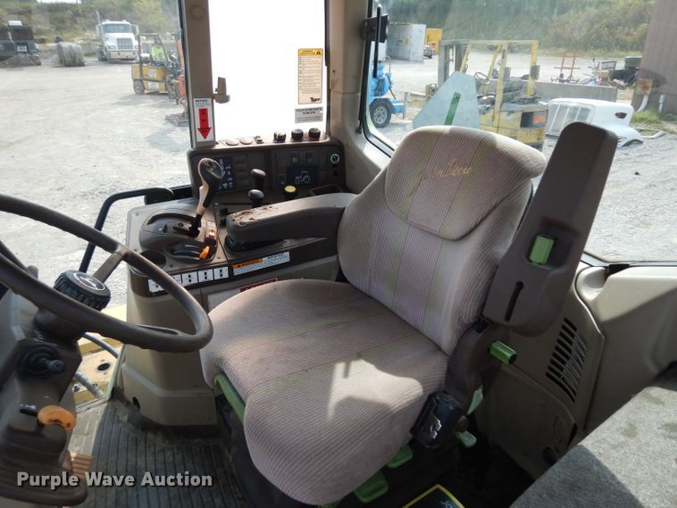 image for item HV9995 2002 John Deere 6420  tractor