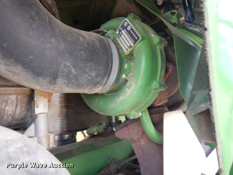 image for item HV9995 2002 John Deere 6420  tractor