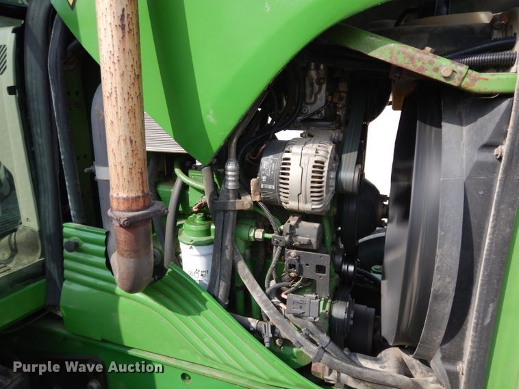 image for item HV9995 2002 John Deere 6420  tractor