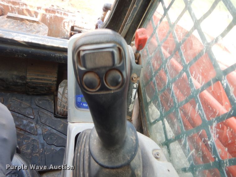 image for item HW9280 Kubota SVL90-2  tracked skid steer loader