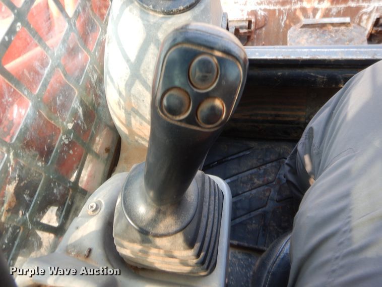 image for item HW9280 Kubota SVL90-2  tracked skid steer loader