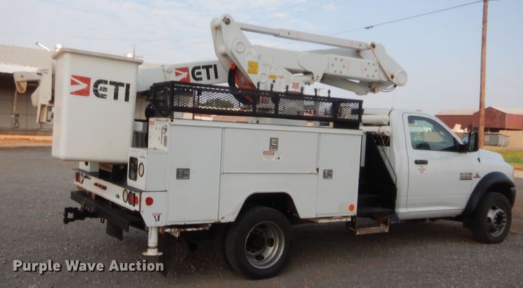 image for item HW9304 2015 Dodge Ram 5500  bucket truck