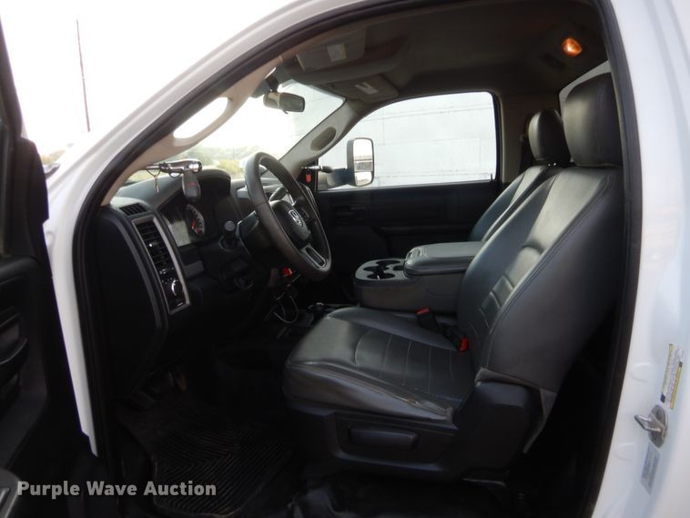 image for item HW9304 2015 Dodge Ram 5500  bucket truck