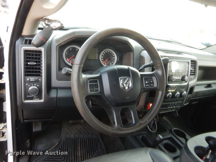 image for item HW9304 2015 Dodge Ram 5500  bucket truck