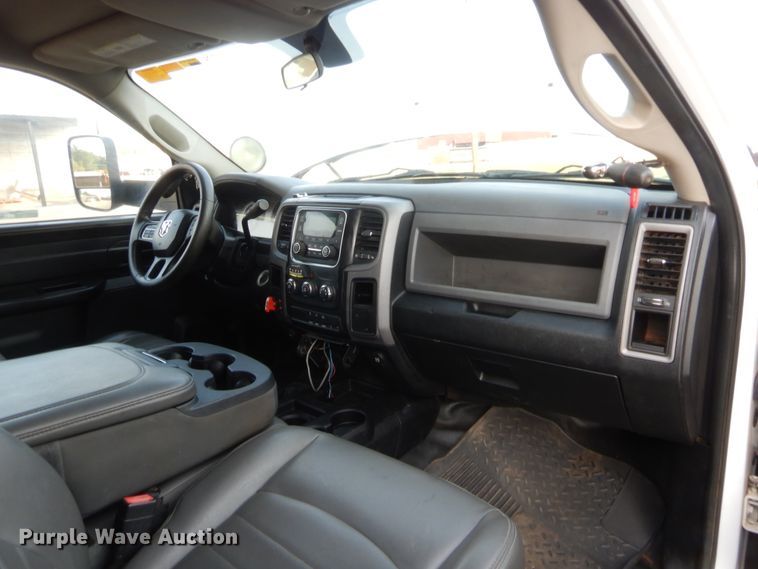 image for item HW9304 2015 Dodge Ram 5500  bucket truck