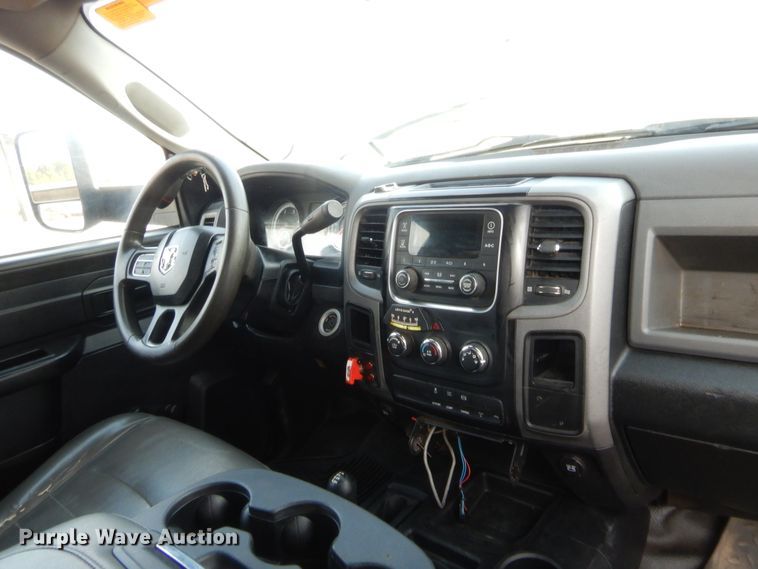 image for item HW9304 2015 Dodge Ram 5500  bucket truck