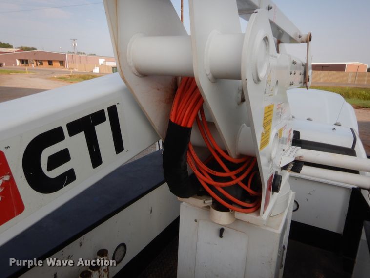 image for item HW9304 2015 Dodge Ram 5500  bucket truck