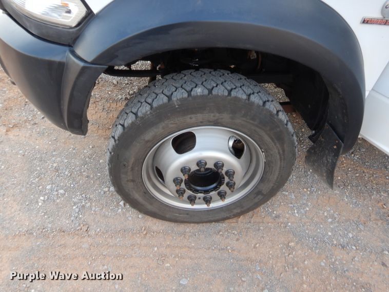 image for item HW9304 2015 Dodge Ram 5500  bucket truck